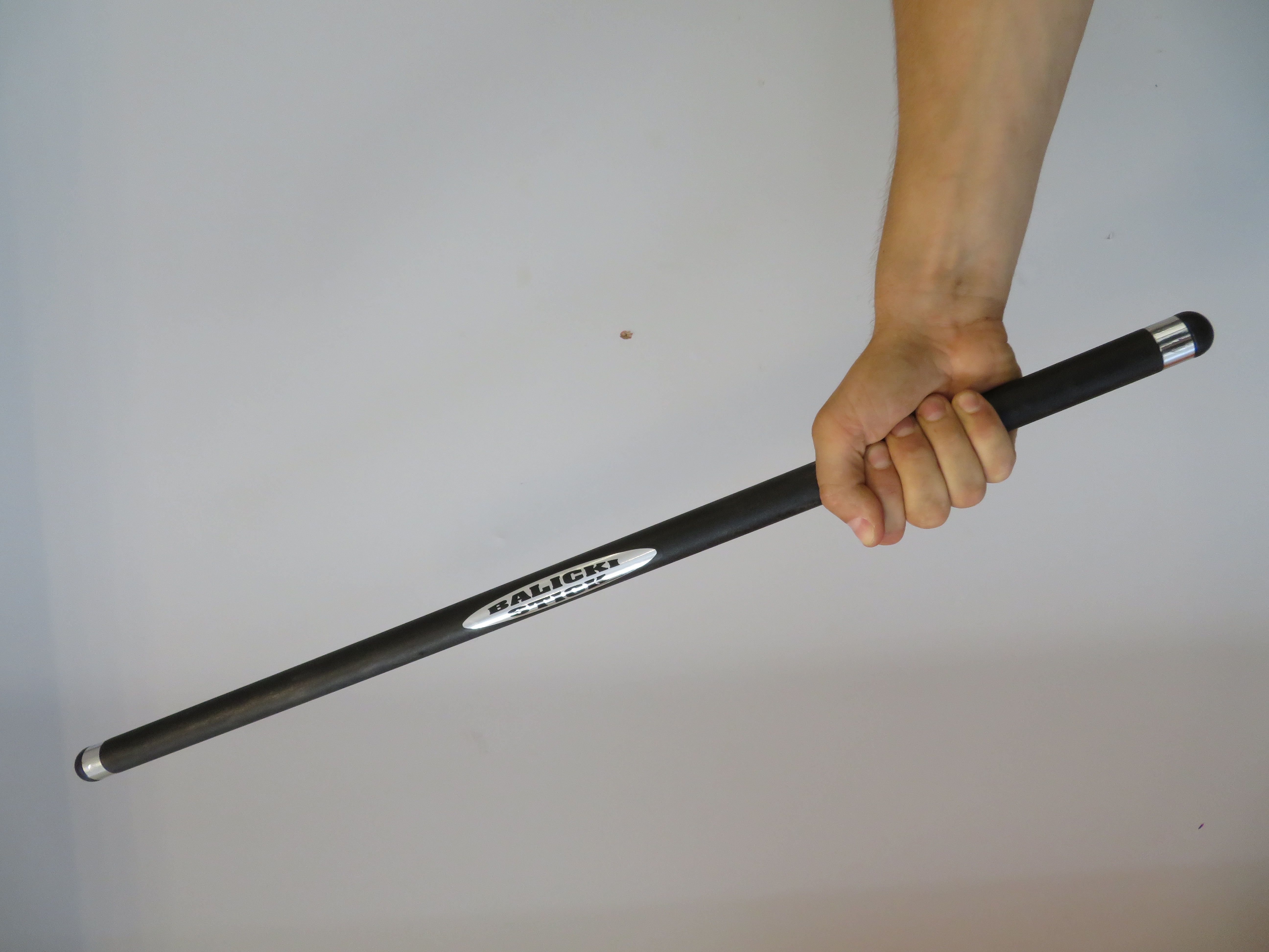 Balicki Stick je tenčí, kratší a podstatně lehčí než standardní Escrima Stick