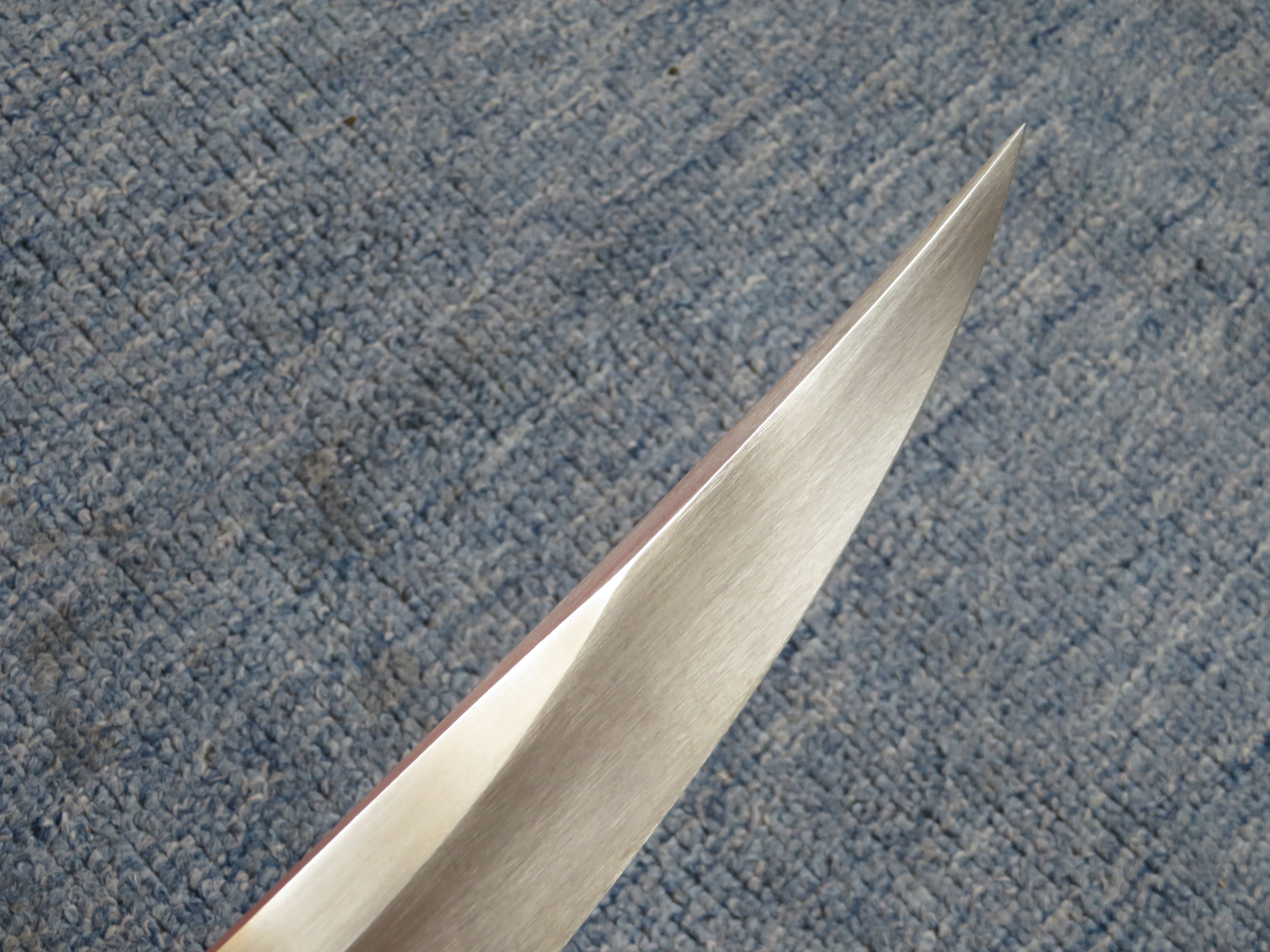 Detail hrotu testovaného meče Nodachi.