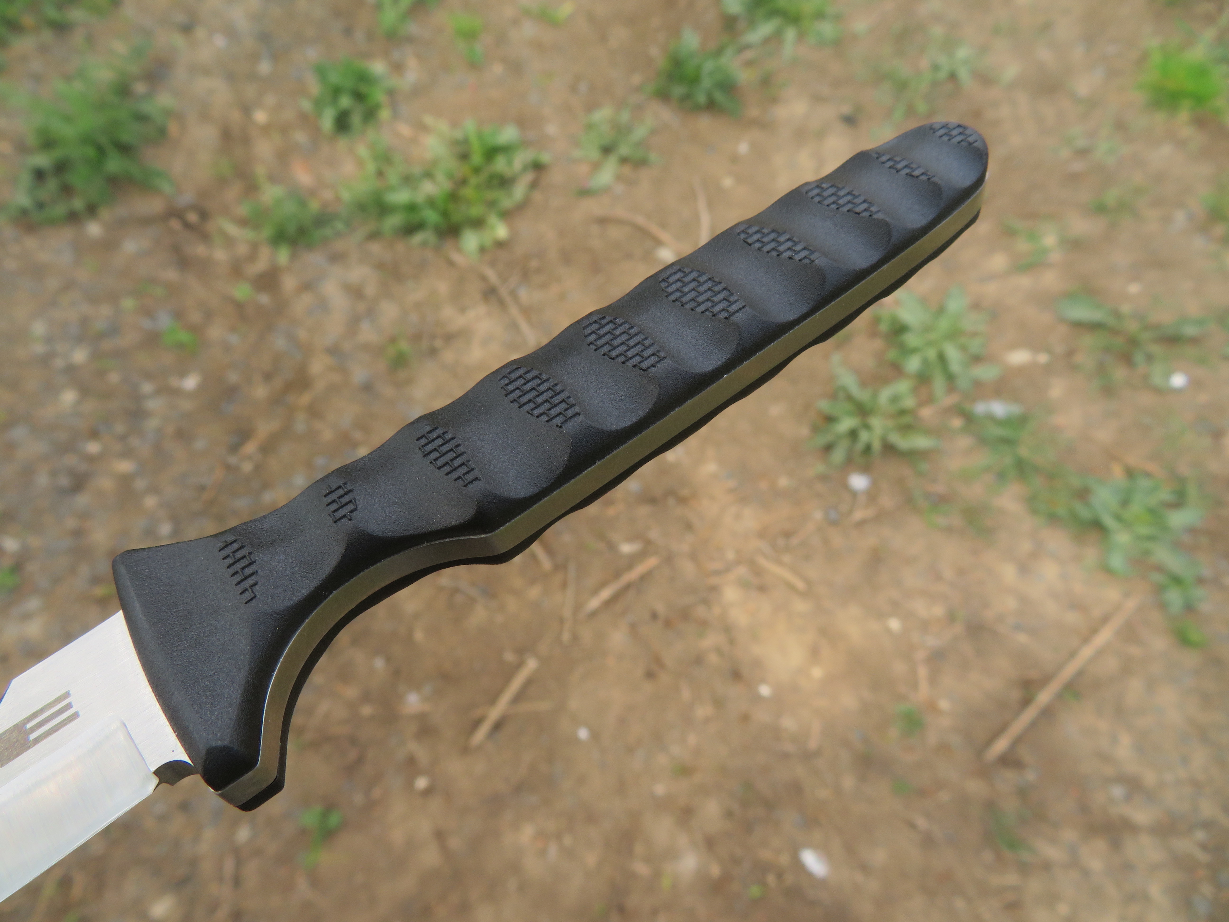 Rukojeť nože Spike od společnosti Cold Steel je vyrobena z materiálu G-10.